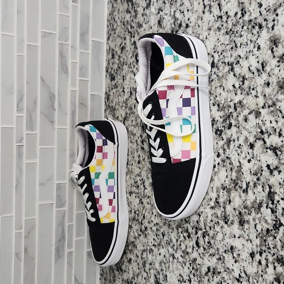 Black & Rainbow Checkerboard Vans Skateboard Shoes sz 8.5 low canvas sneakers - Picture 5 of 6